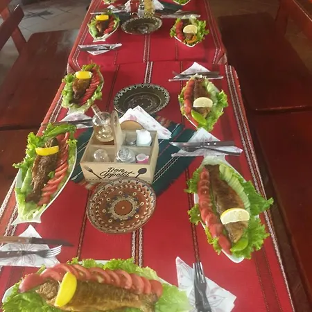 динас בית הארחה