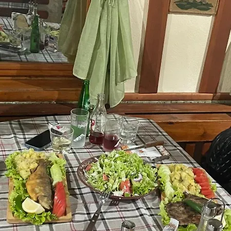 בית הארחה динас